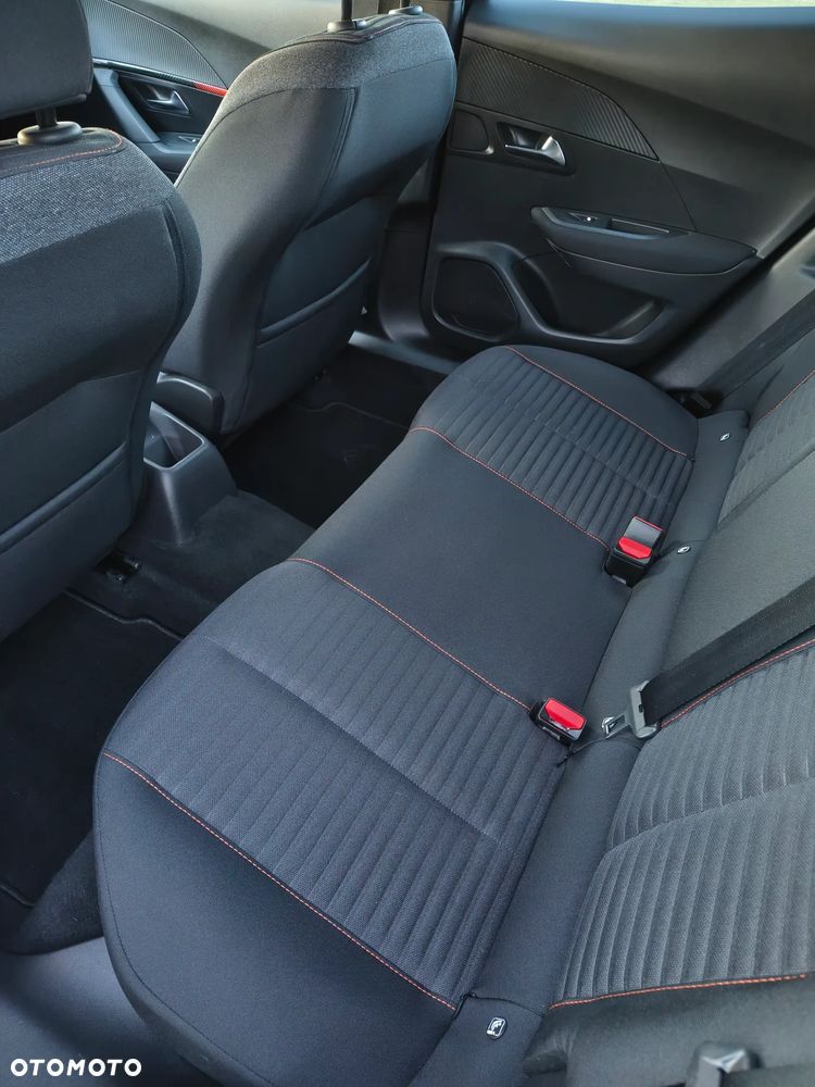 Peugeot 2008 PureTech 130 Stop&Start EAT6 Black Edition - 8