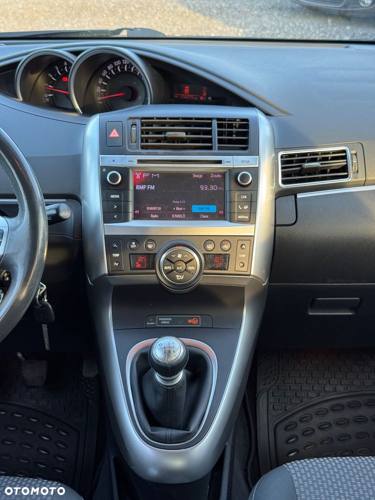 Toyota Verso 2.0 D-4D Prestige - 38