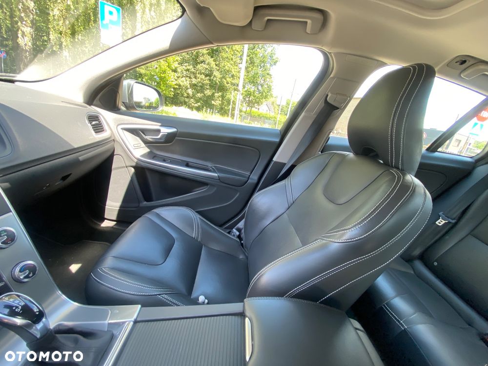 Volvo V60 D4 Drive-E Dynamic Edition (Momentum) - 9