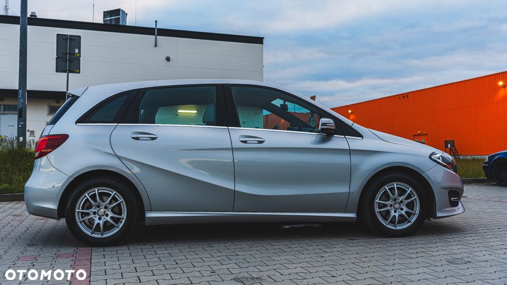 Mercedes-Benz Klasa B 180 Urban - 9