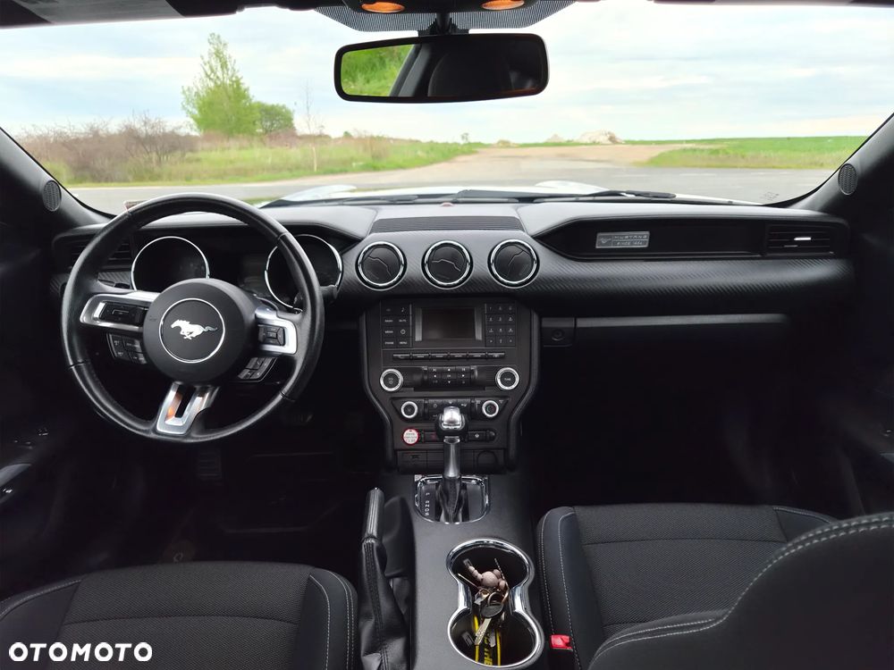 Ford Mustang 3.7 V6 - 12