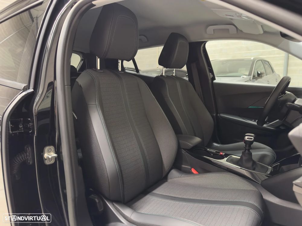 Peugeot 2008 1.2 PureTech Allure Pack - 11