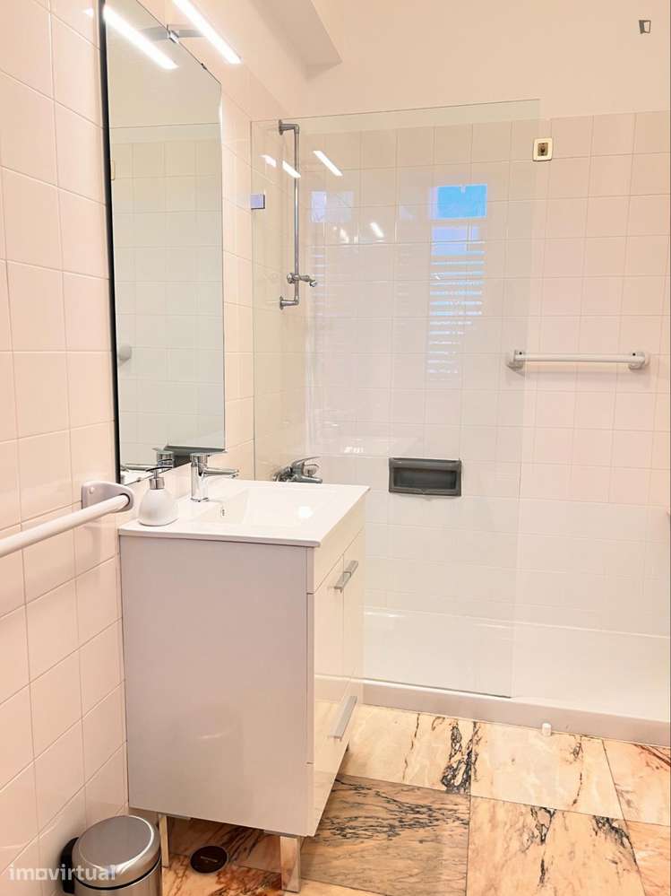 Quarto - localizado em Olivais Lisbon - Grande imagem: 5/14