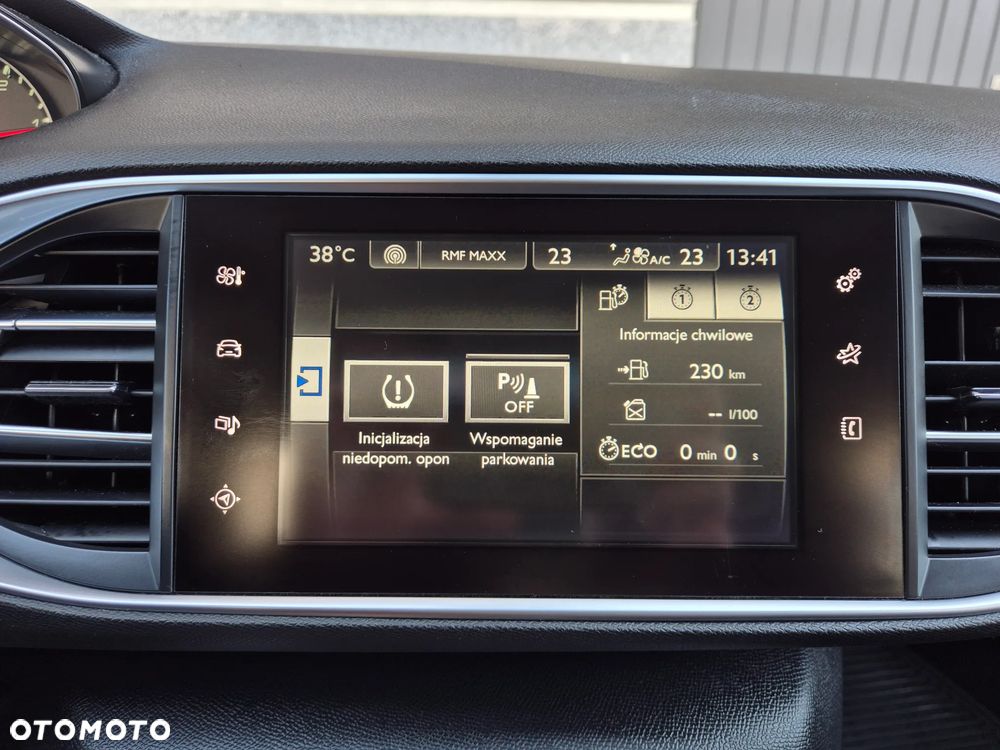 Peugeot 308 1.6 BlueHDi Allure S&S - 9
