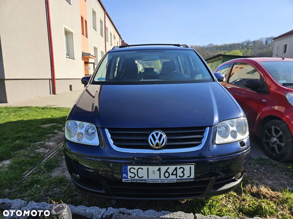 Volkswagen Touran - 4