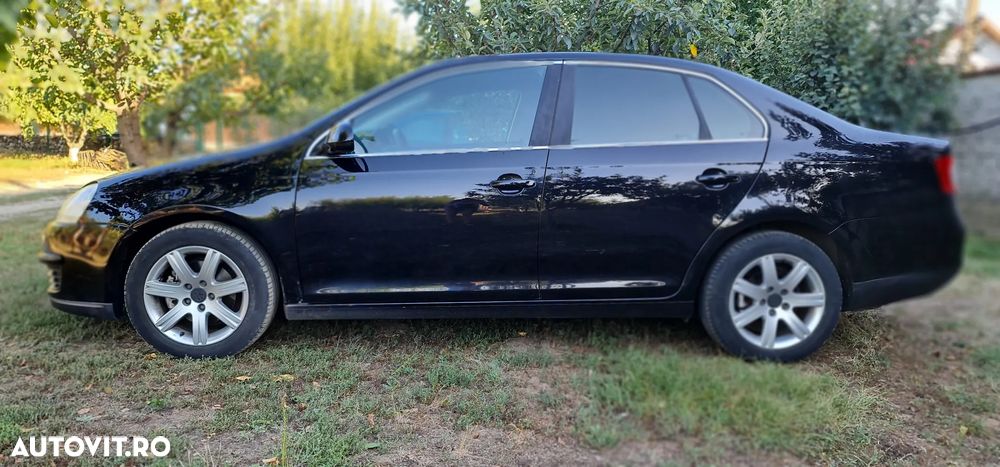 Volkswagen Jetta 1.4 TSI Trendline - 4