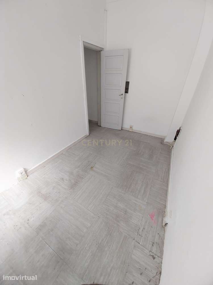 Espaço Comercial na Cova da Piedade / Almada - Grande imagem: 3/17