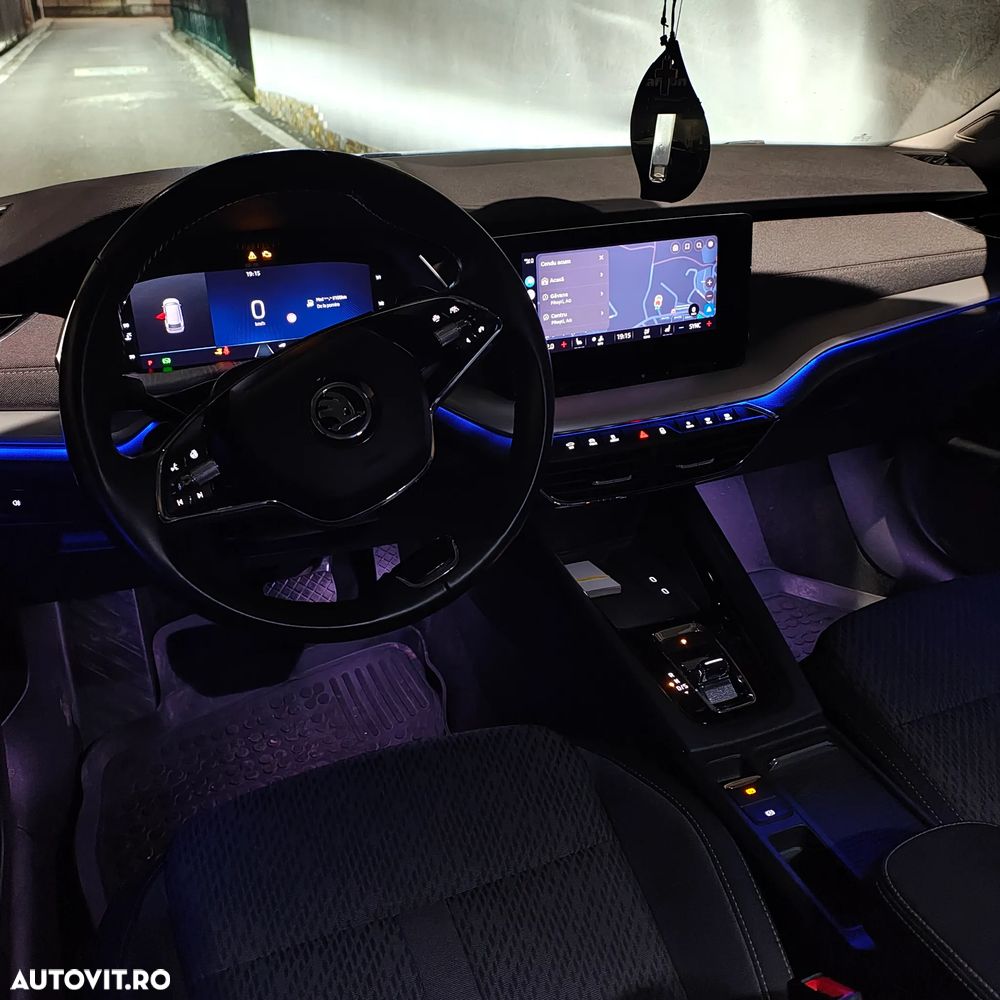 Skoda Octavia 2.0 TDI DSG Ambition - 5