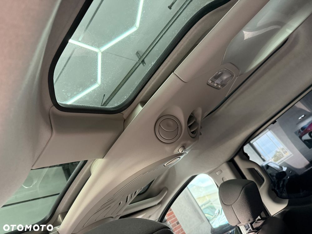 Citroën Berlingo Multispace BlueHDi 120 S&S SHINE - 17