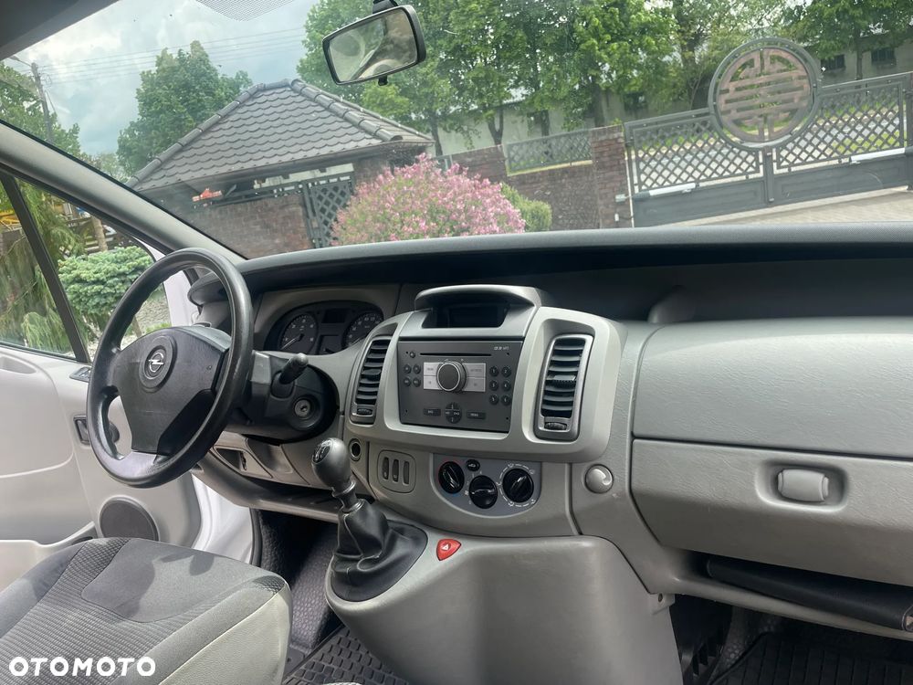 Opel Vivaro - 17