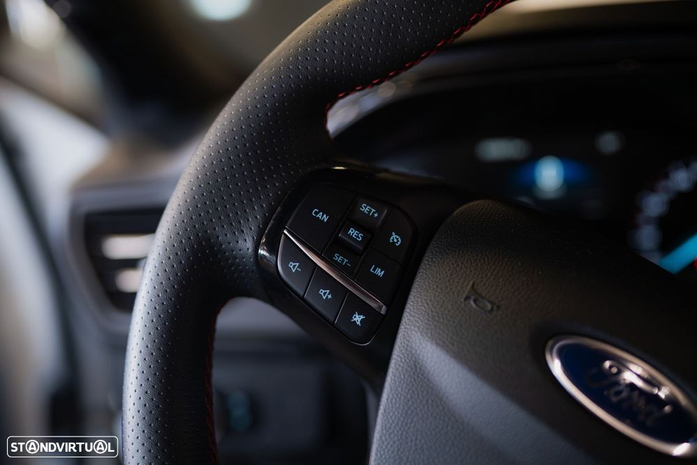 Ford Focus 1.0 EcoBoost ST-Line - 50