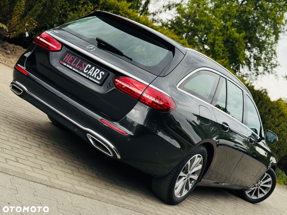 Mercedes-Benz Klasa E 200 9G-TRONIC Exclusive - 3