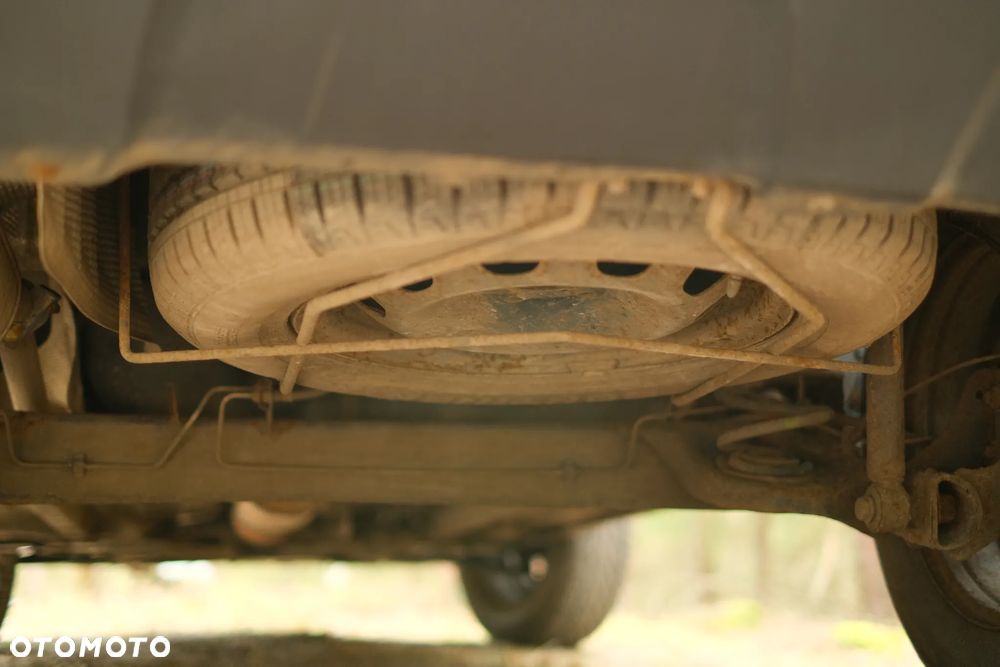 Dacia Duster 1.6 - 12