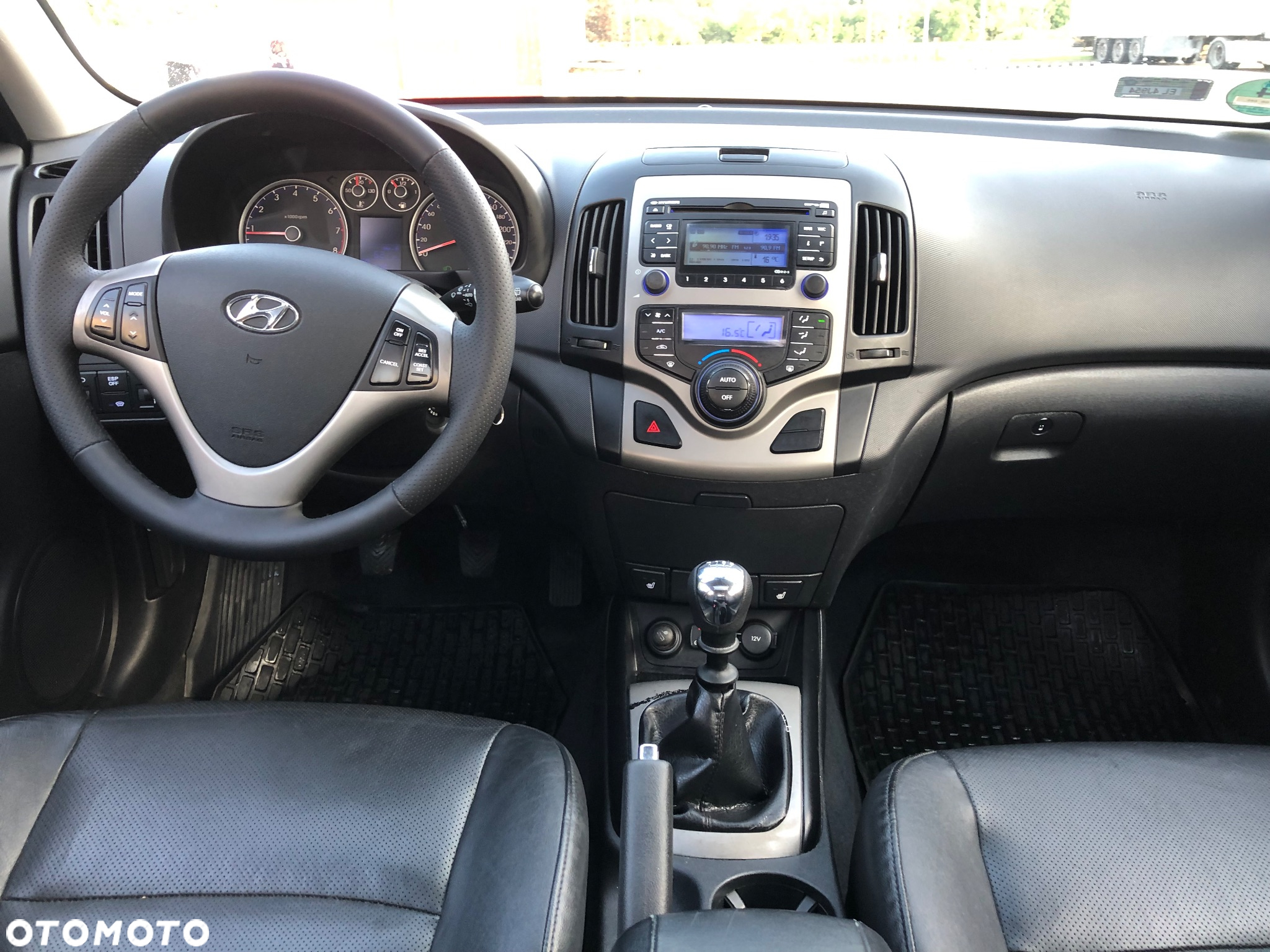 Hyundai i30 2.0 Premium - 14