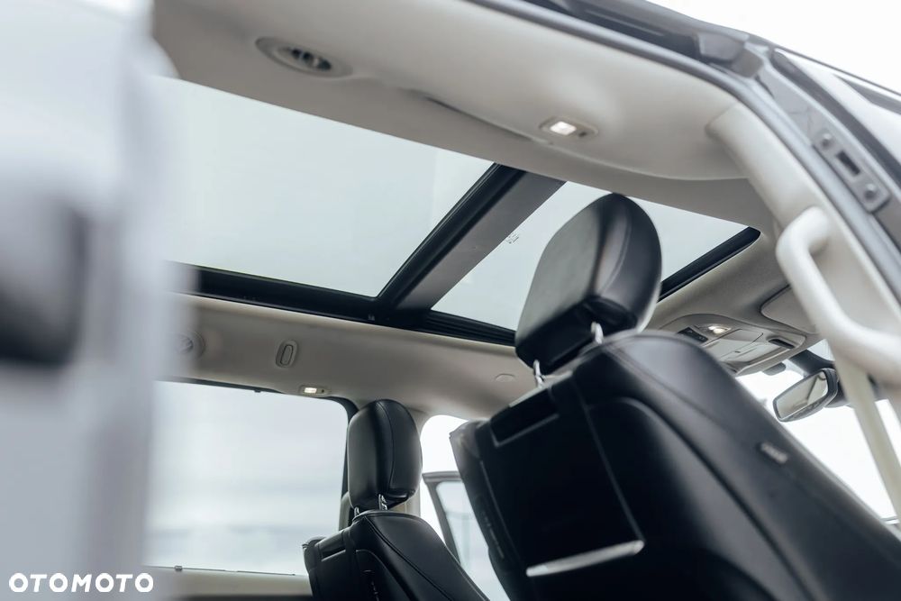 Chrysler Pacifica - 30