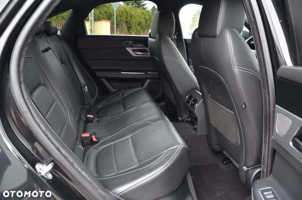 Jaguar XF 3.0 TDV6 R-Sport - 19