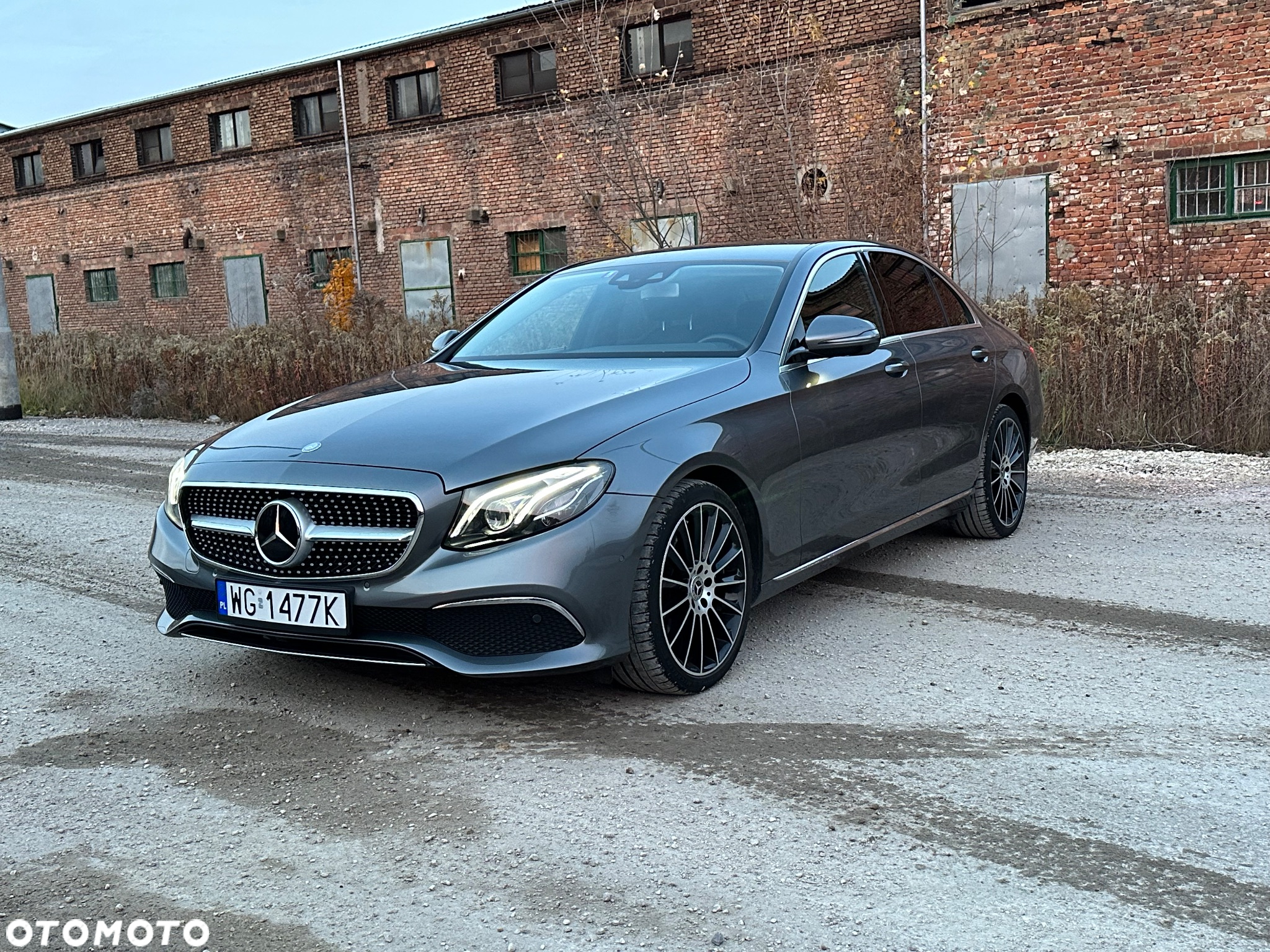Mercedes-Benz Klasa E 220 d 4Matic T 9G-TRONIC Avantgarde - 31