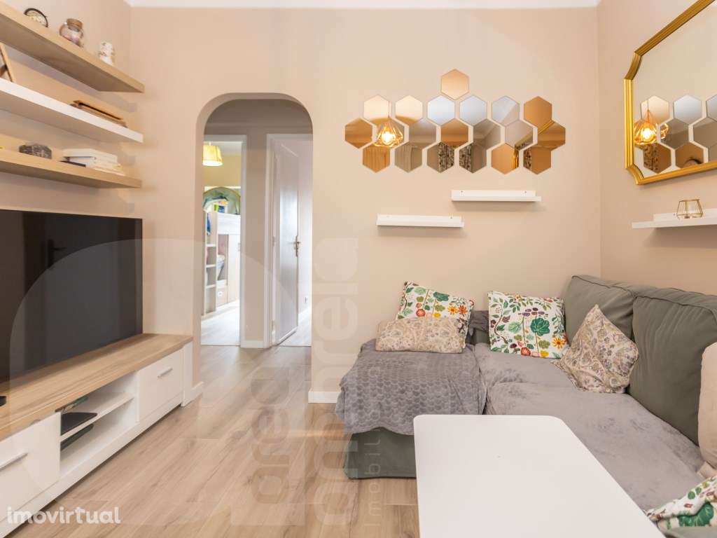 T2 Remodelado em Corroios | Vista Desafogada | A 2 Min da Estação F... - Grande imagem: 4/16