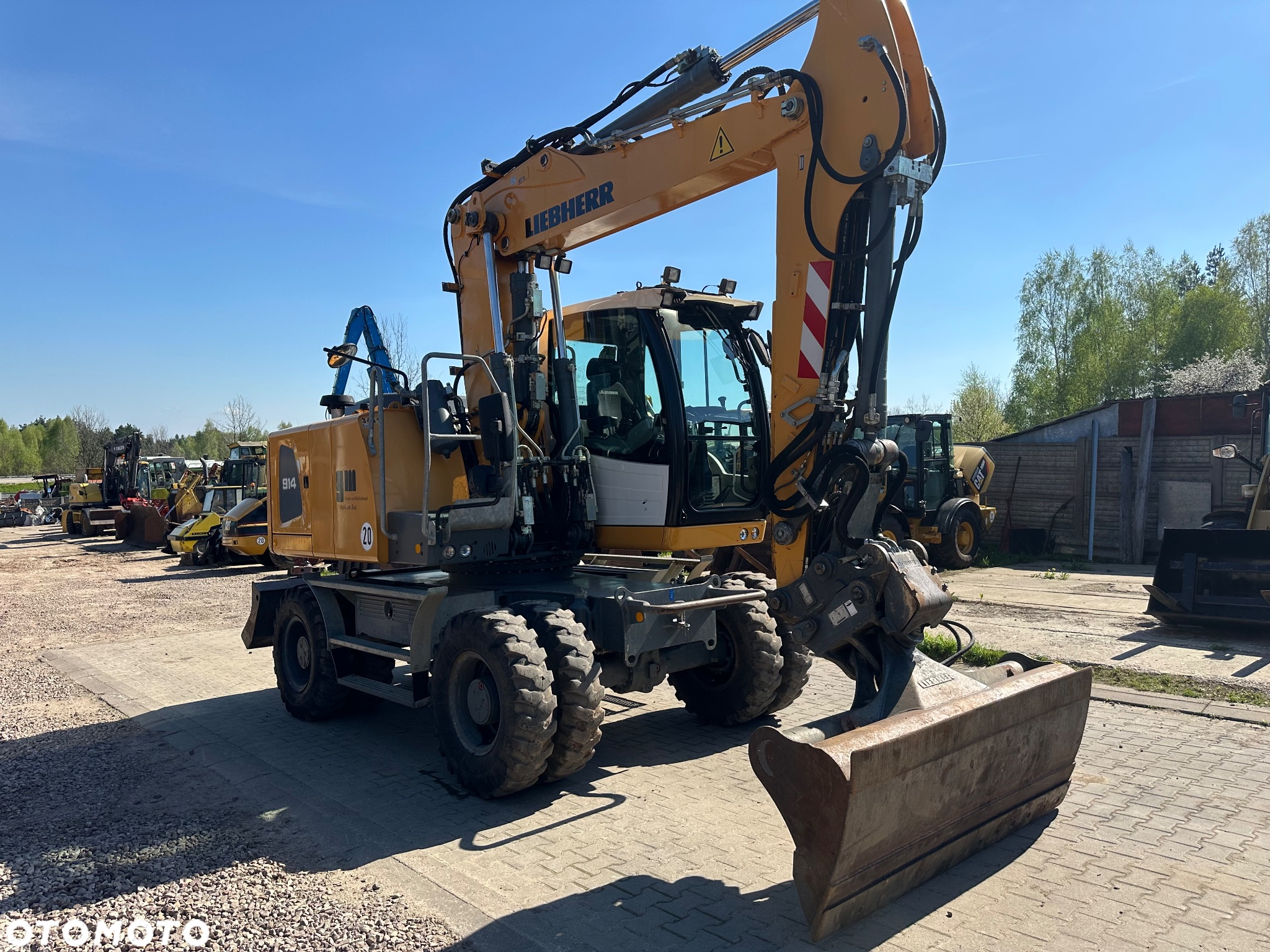 Liebherr A 914 - 7