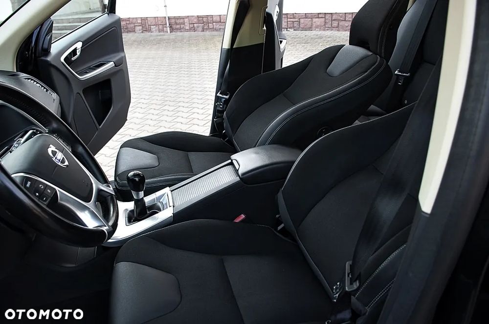 Volvo XC 60 DRIVe Momentum - 37