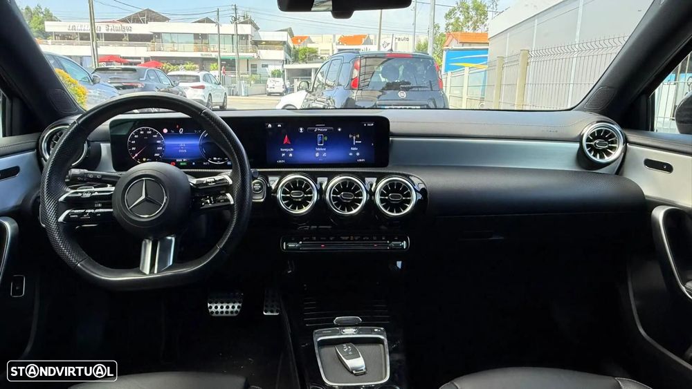 Mercedes-Benz A 250 e AMG Line - 14
