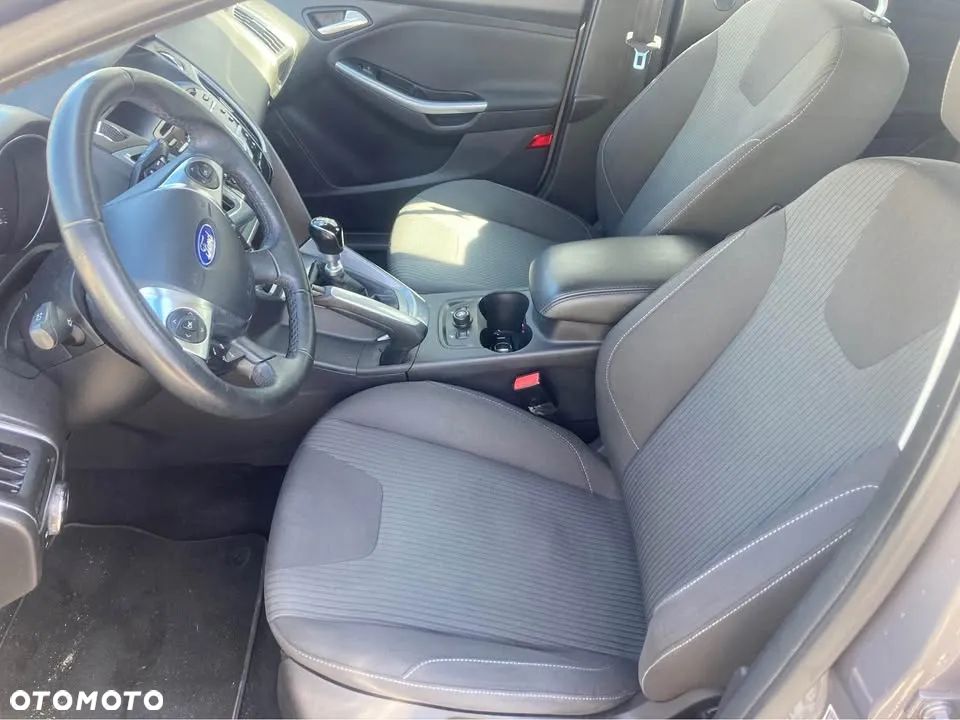 Ford Focus Turnier 1.0 EcoBoost Start-Stopp-System Titanium - 4