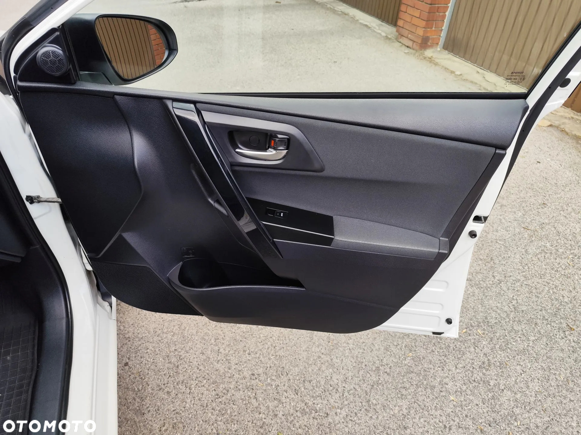 Toyota Auris 1.8 VVT-i Hybrid Automatik Touring Sports Life Plus - 23