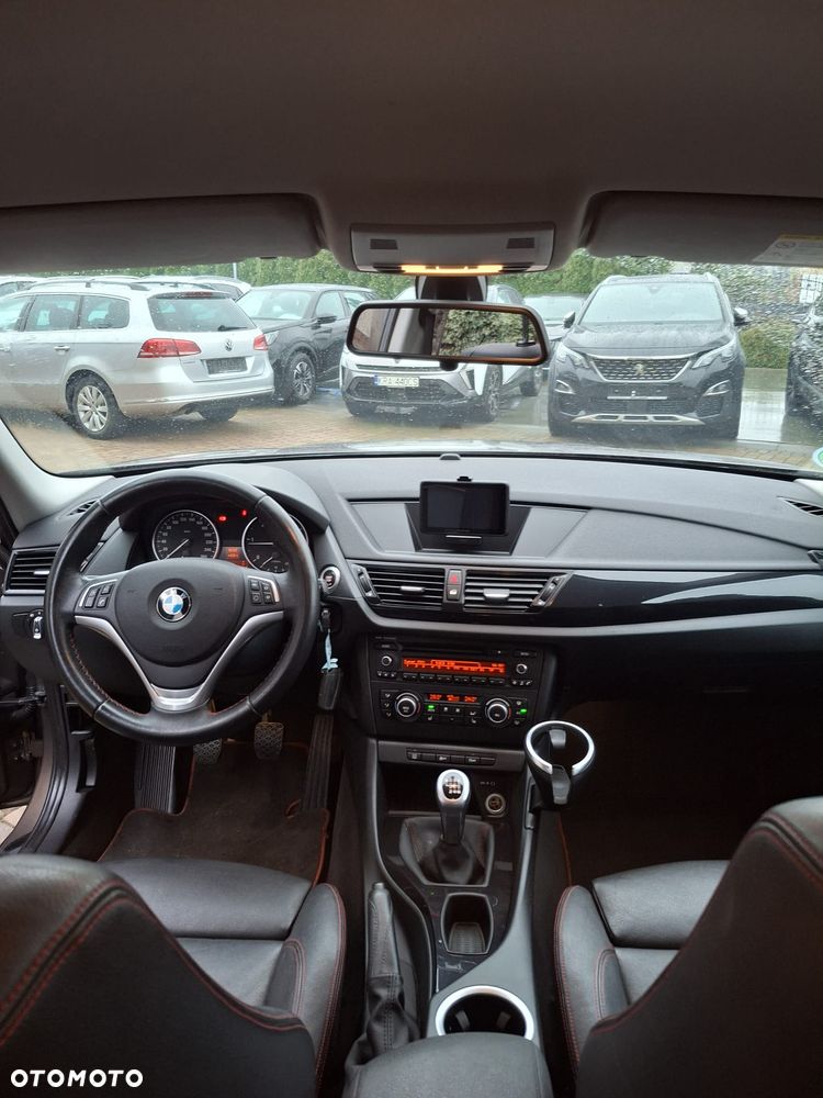 BMW X1 sDrive18d xLine - 19