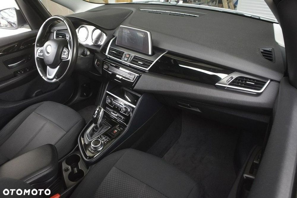BMW Seria 2 218d Sport Line - 18