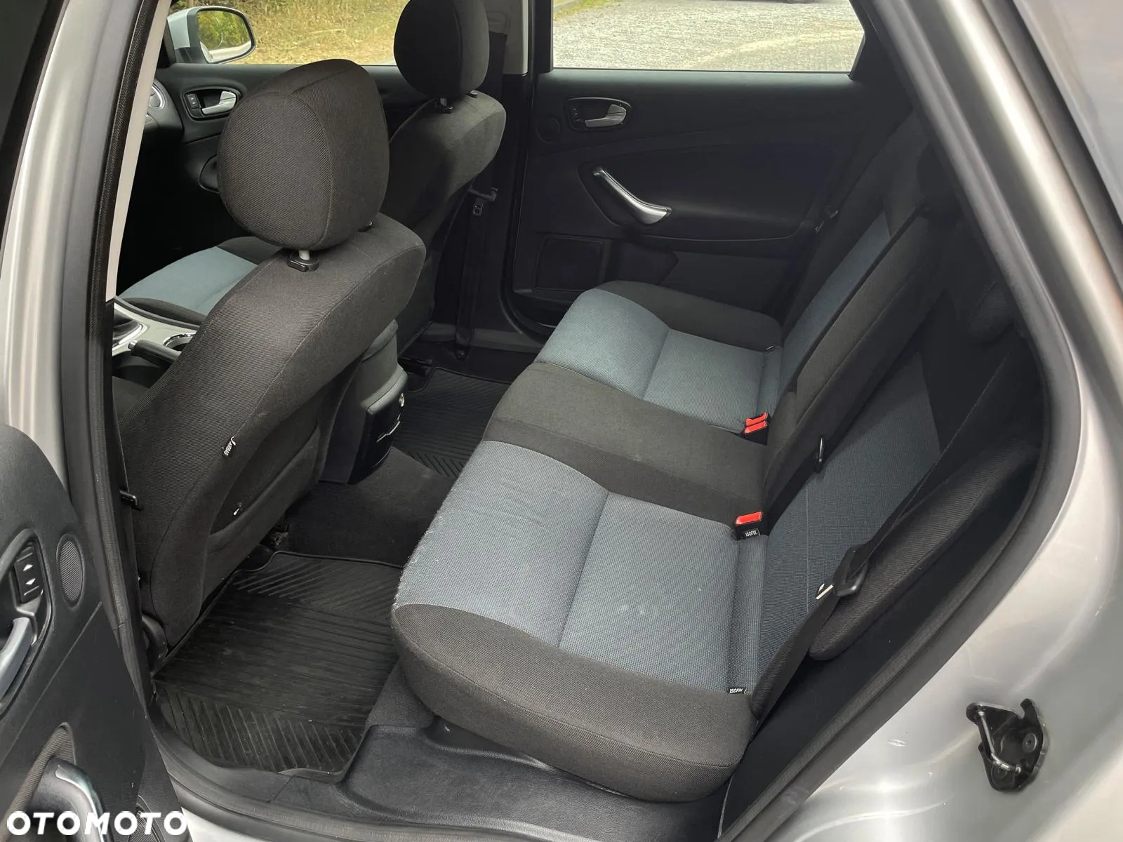 Ford Mondeo 1.8 TDCi Silver X - 14
