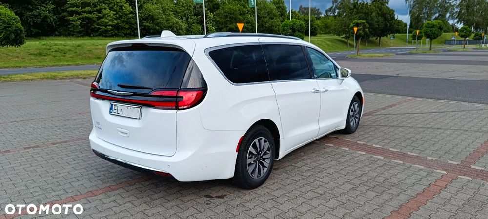 Chrysler Pacifica - 5