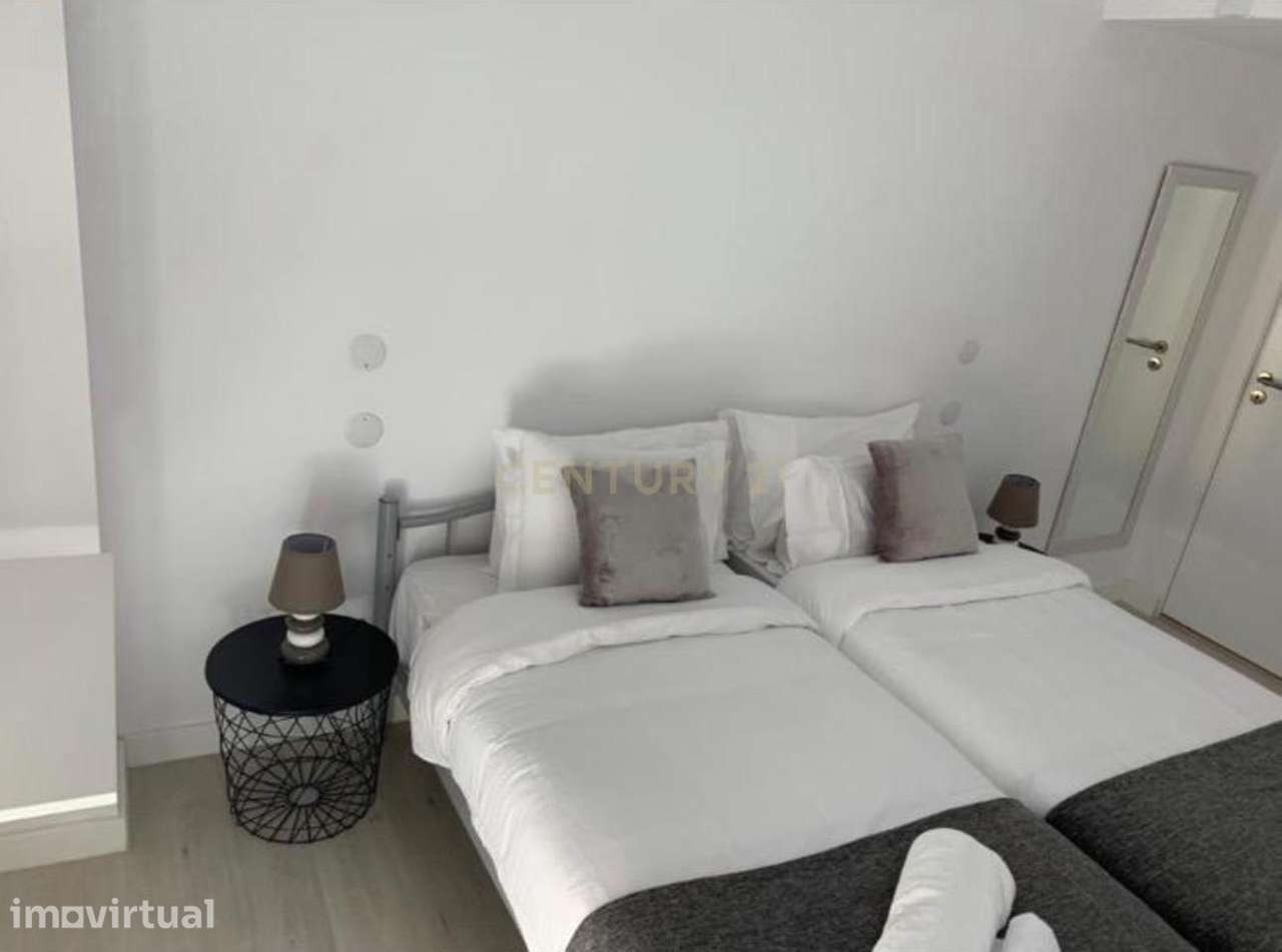 Apartamento T3 + 1 com Licença de Alojamento Local – Estrela/Campo de - Grande imagem: 5/32