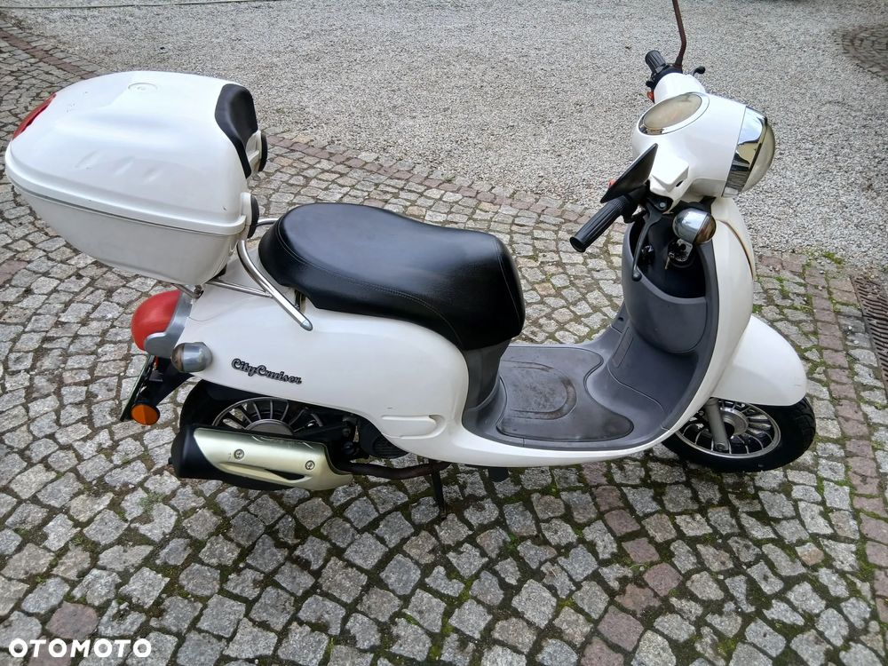 Piaggio Vespa - 2