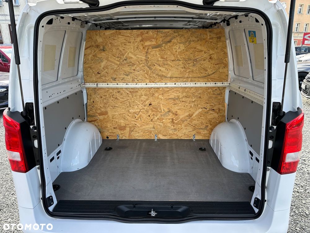 Mercedes-Benz VITO - 18
