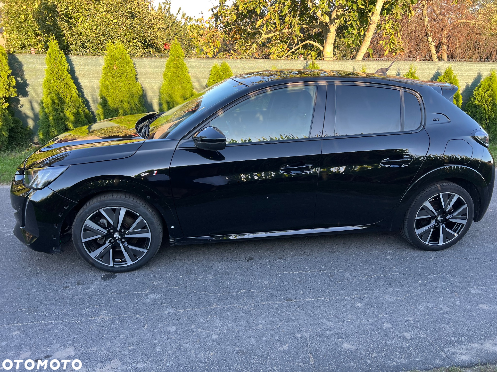 Peugeot 208 1.2 PureTech GT S&S EAT8 - 3