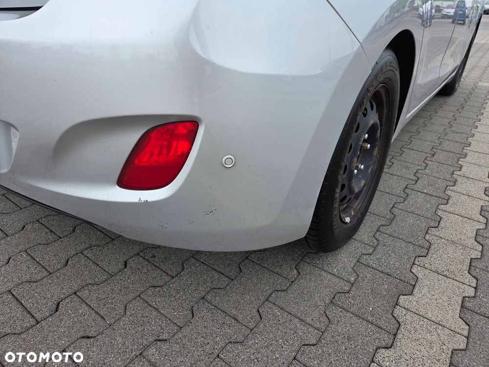 Hyundai i30 1.4 Classic - 8