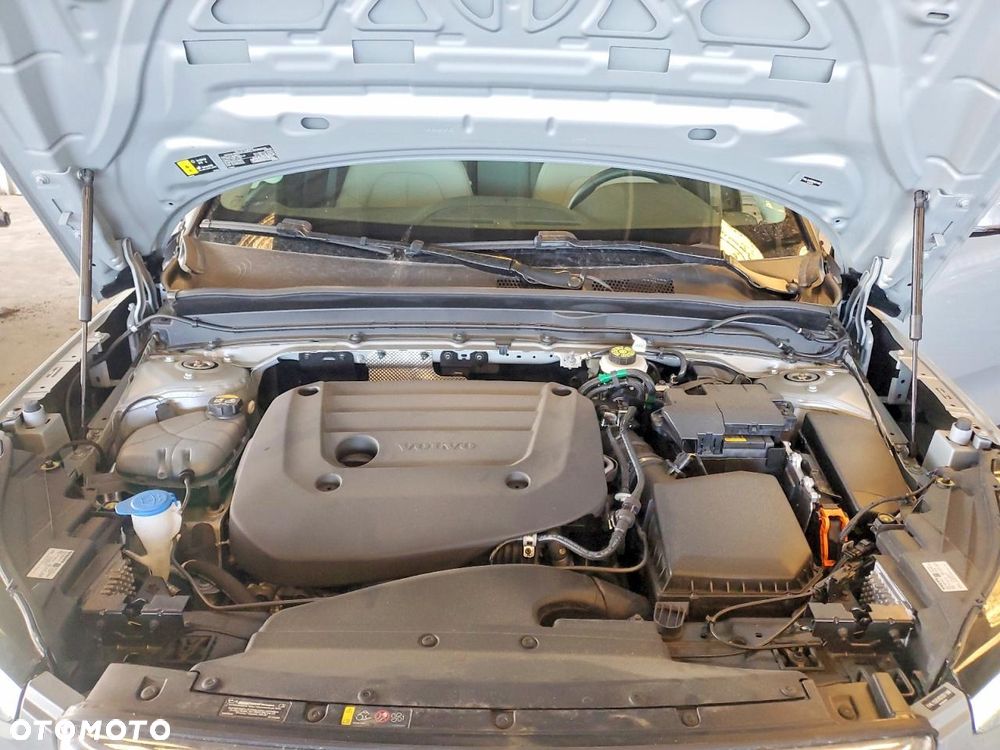 Volvo XC 40 B5 B AWD Momentum Pro - 13