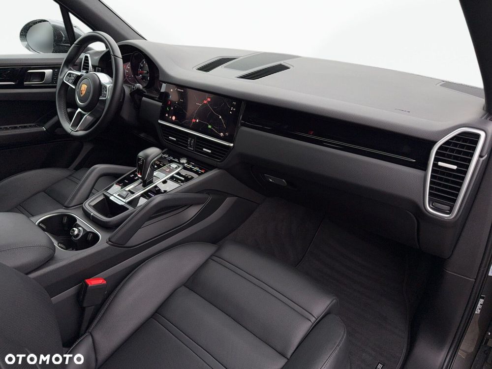 Porsche Cayenne - 16