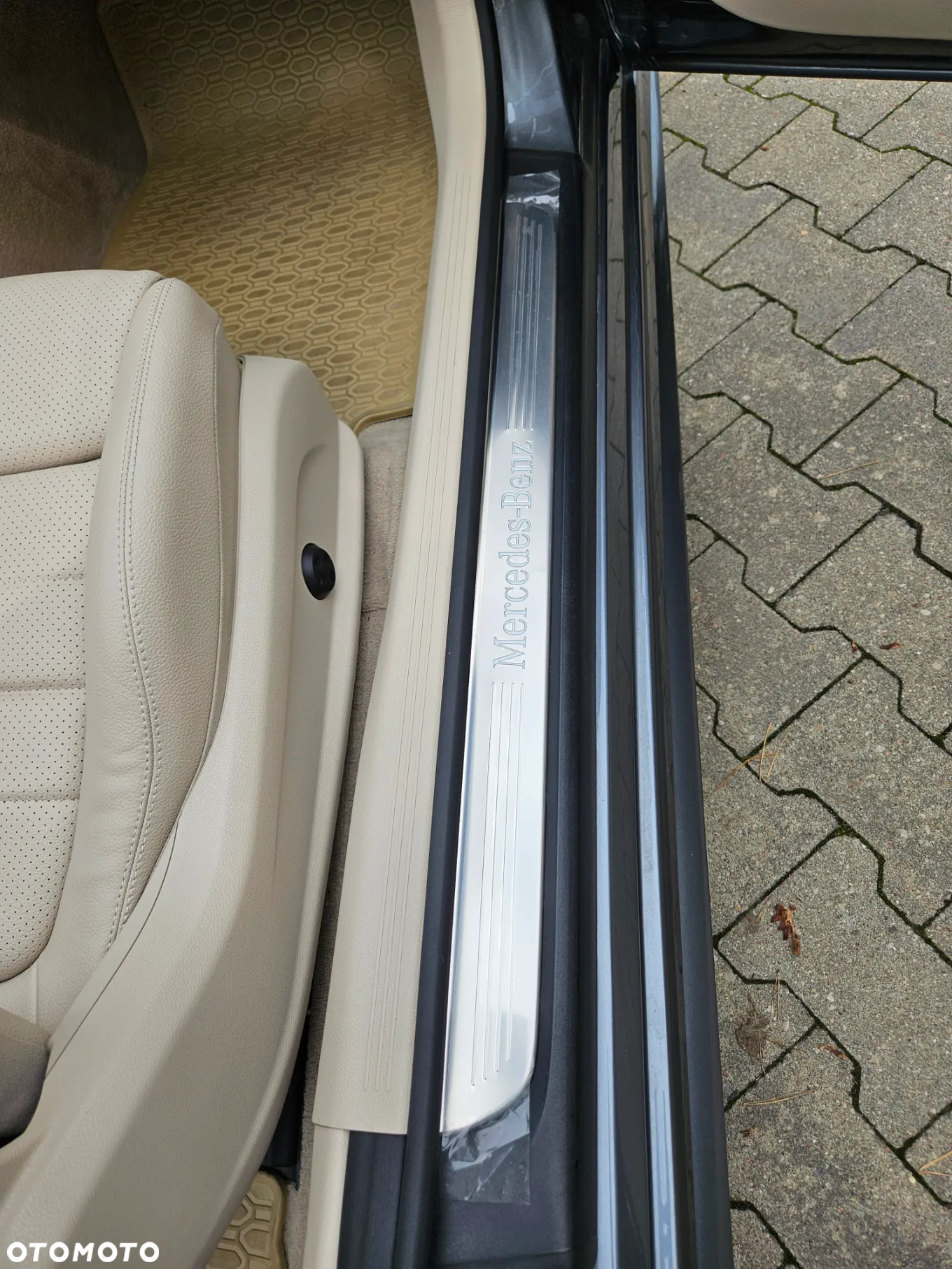 Mercedes-Benz Klasa C 300 Cabrio 4Matic 9G-TRONIC - 31