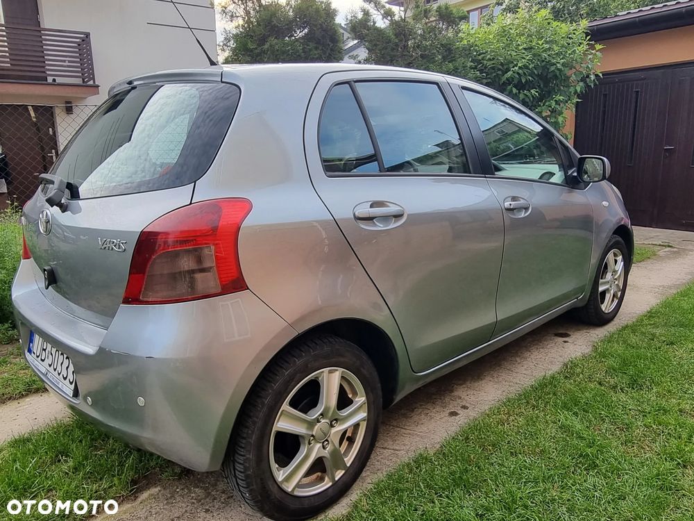 Toyota Yaris 1.3 VVT-i Cool - 3