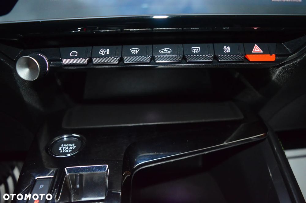 Peugeot 308 BlueHDi 130 EAT8 Stop & Start GT - 28