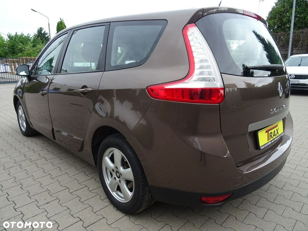 Renault Scenic - 8