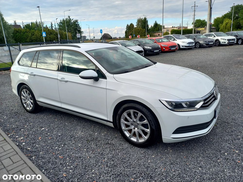 Volkswagen Passat - 8