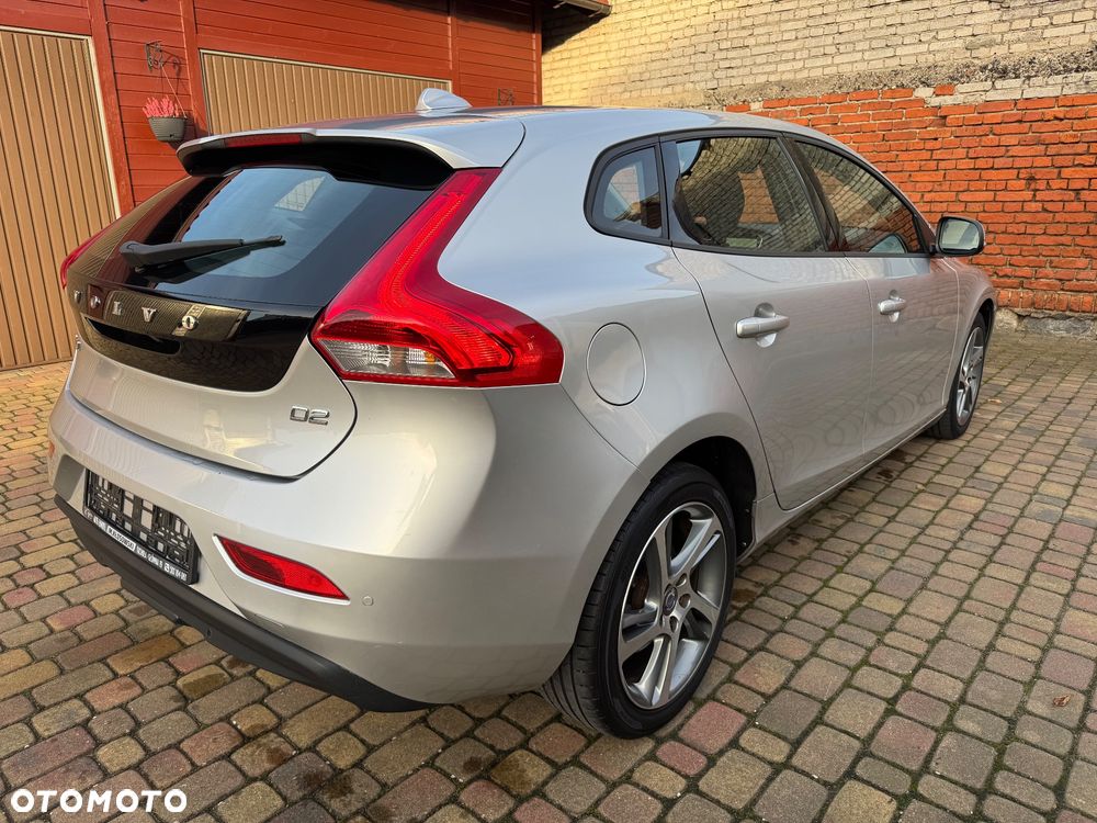 Volvo V40 D2 - 8