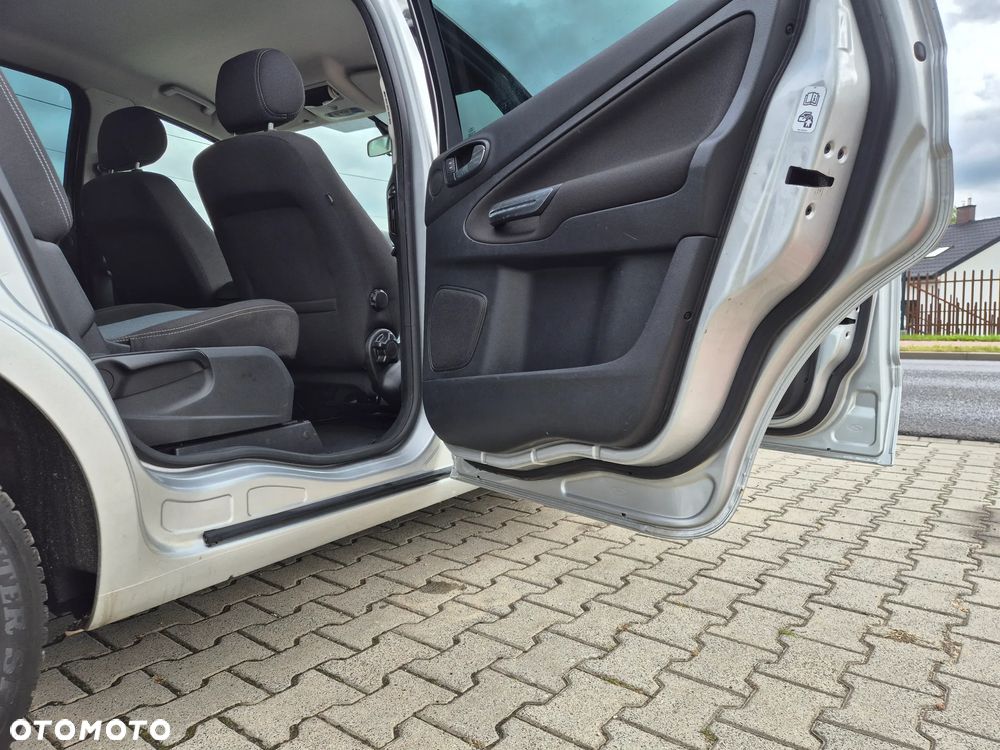 Ford S-Max 2.0 TDCi DPF Trend - 18