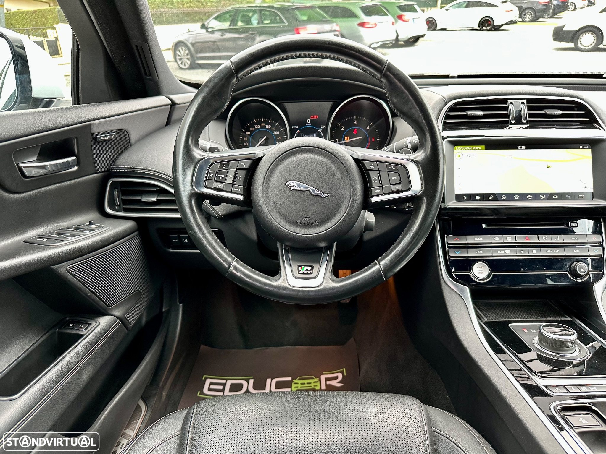 Jaguar XE 2.0 D R-Sport AWD Aut. - 32
