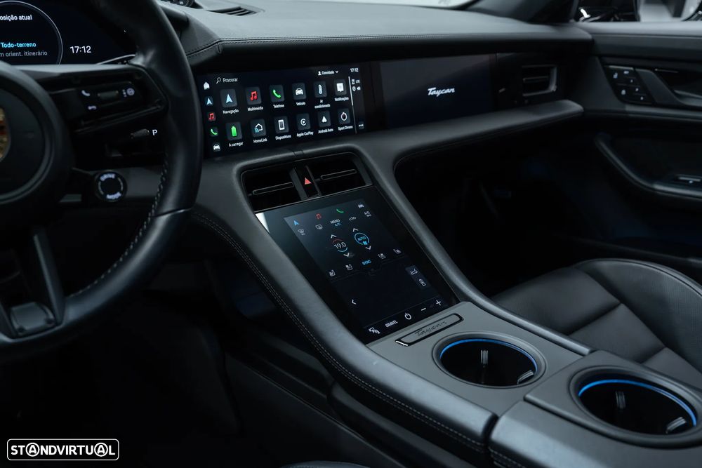Porsche Taycan Cross Turismo 4S - 18