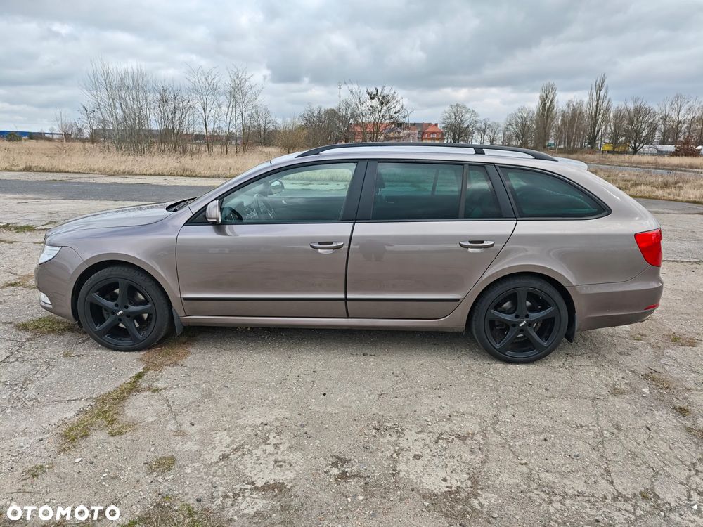 Skoda Superb 2.0 TDI Elegance Green tec - 8