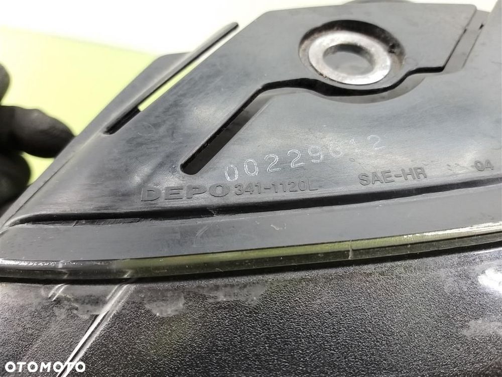 Reflektor lampa przód PRAWA komplet VW Passat B6 05-10 R 083411120R DEPO - 3