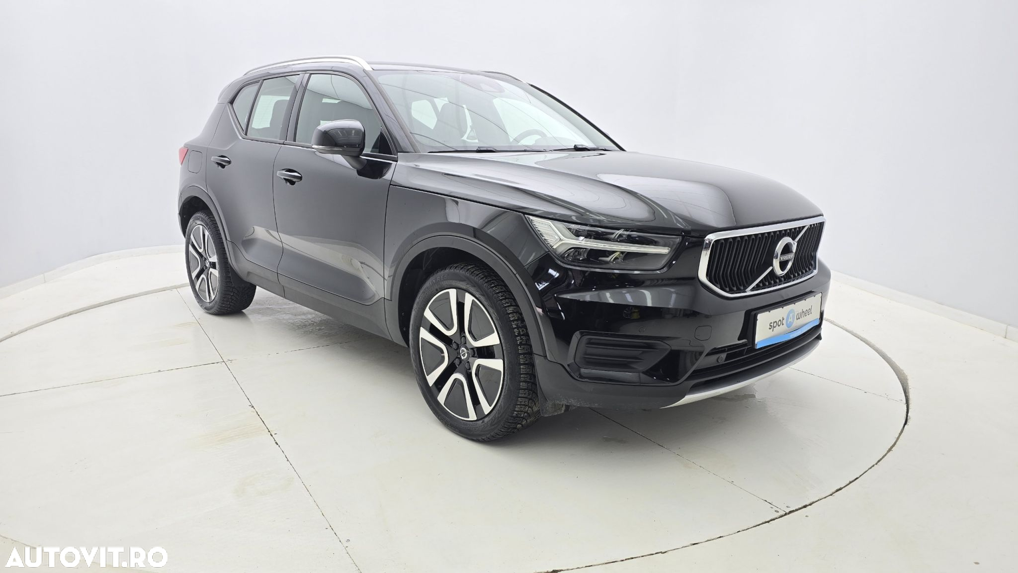 Volvo XC 40 D4 AWD Momentum Pro - 4